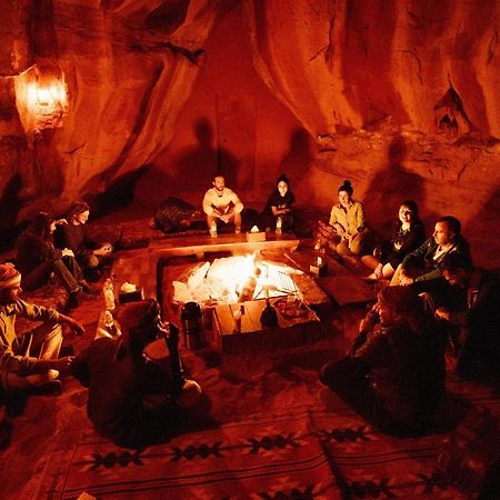 Bedouin Nights Camp Hotel Wadi Rum Ngoại thất bức ảnh
