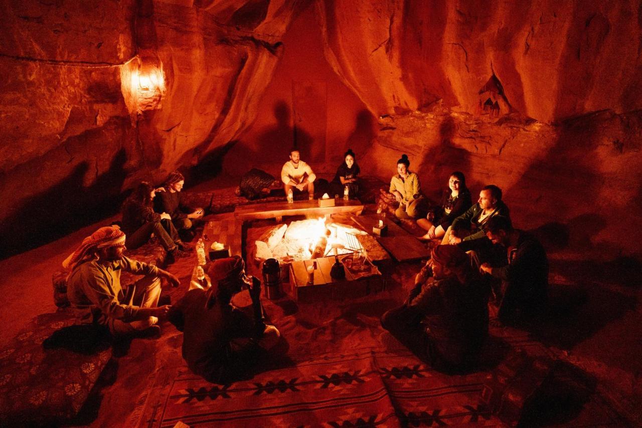 Bedouin Nights Camp Hotel Wadi Rum Ngoại thất bức ảnh