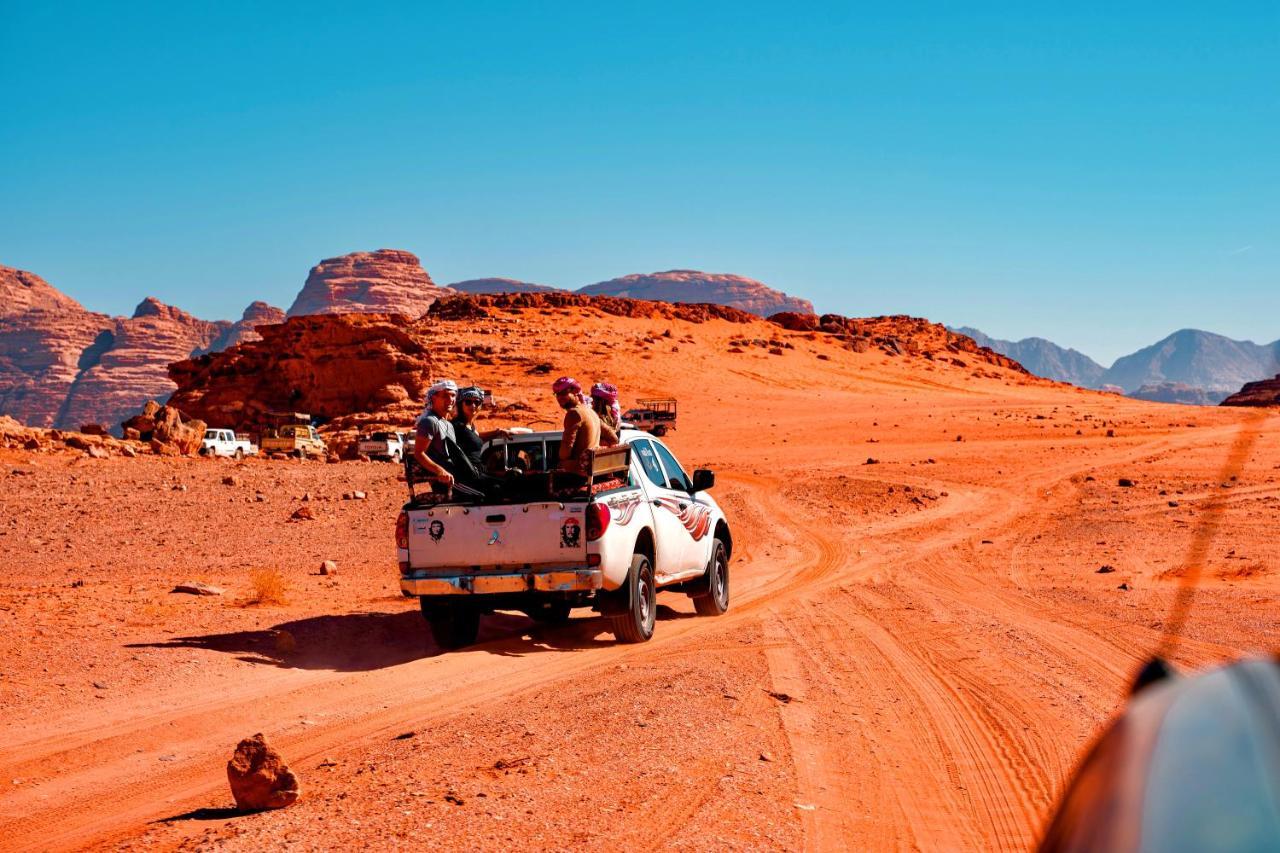 Bedouin Nights Camp Hotel Wadi Rum Ngoại thất bức ảnh