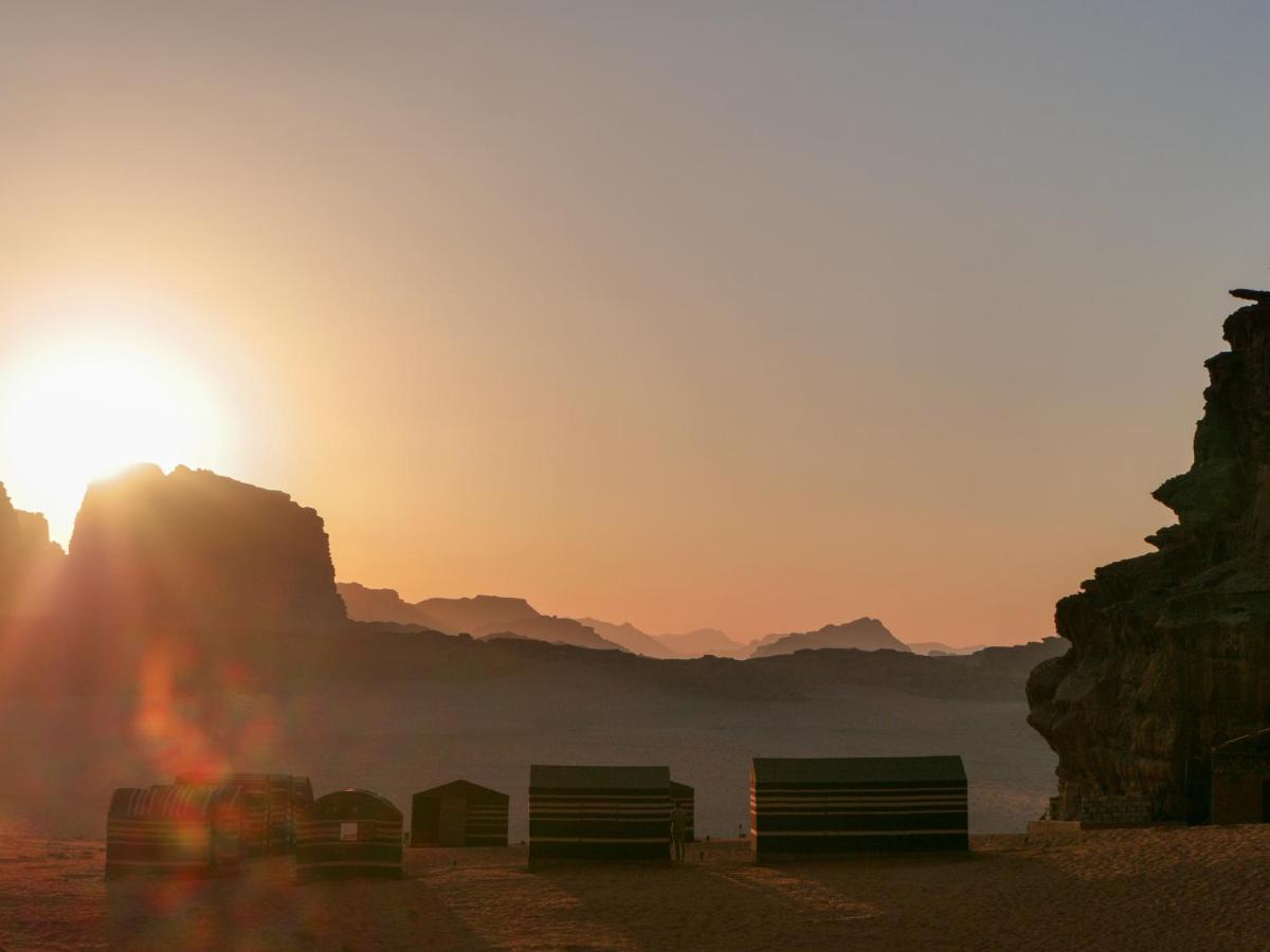 Bedouin Nights Camp Hotel Wadi Rum Ngoại thất bức ảnh