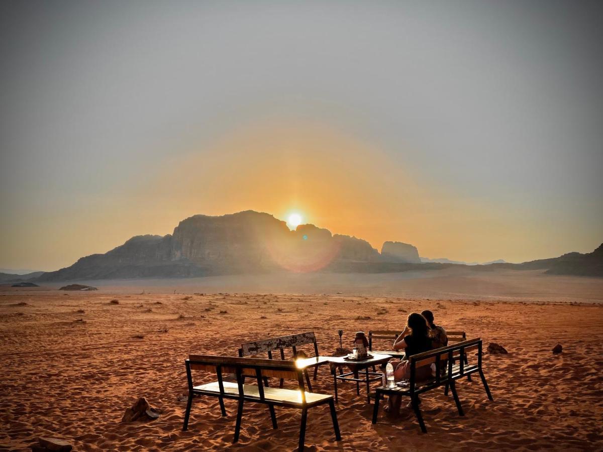 Bedouin Nights Camp Hotel Wadi Rum Ngoại thất bức ảnh
