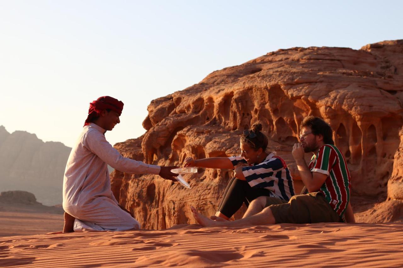 Bedouin Nights Camp Hotel Wadi Rum Ngoại thất bức ảnh