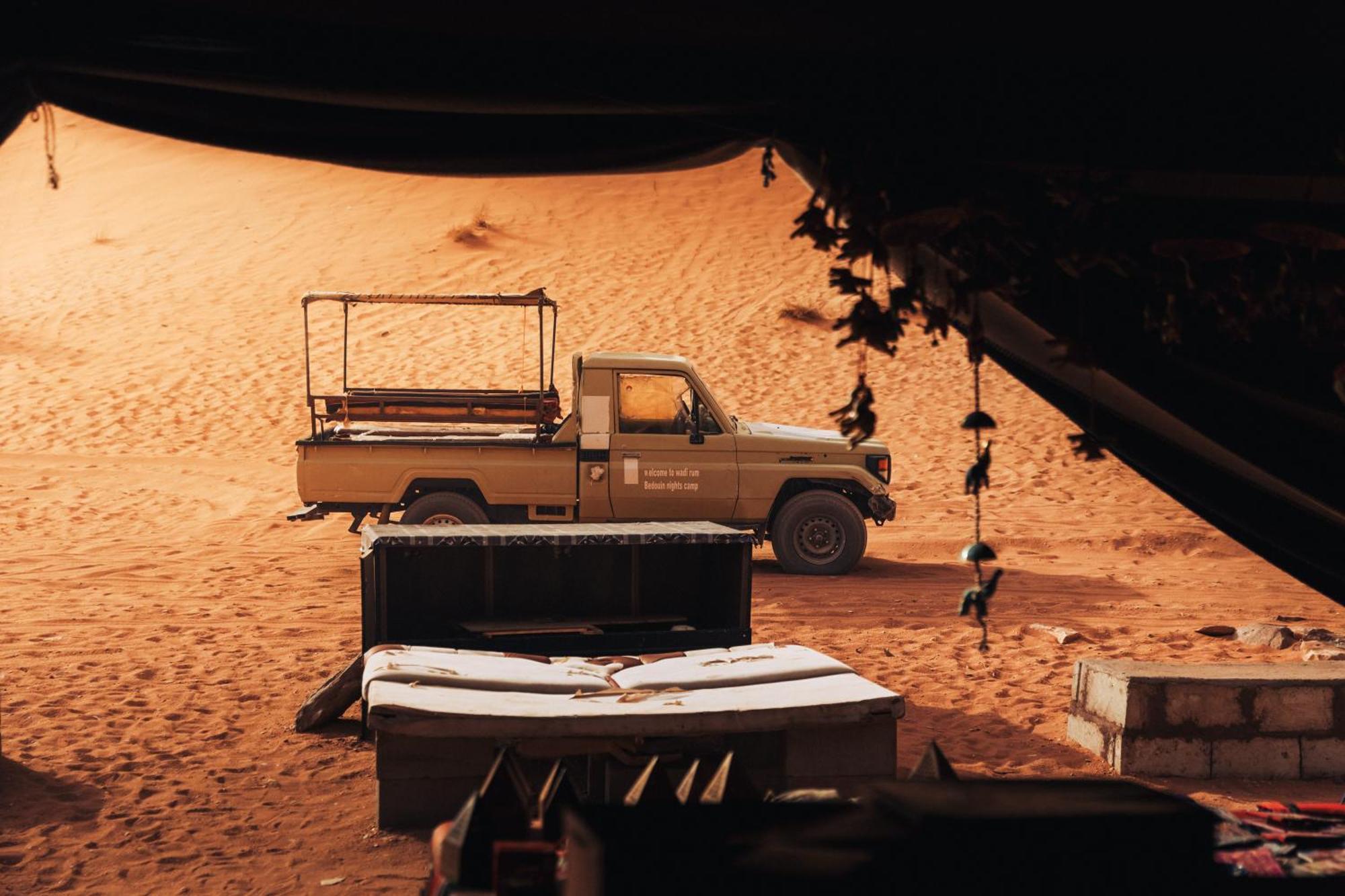 Bedouin Nights Camp Hotel Wadi Rum Ngoại thất bức ảnh