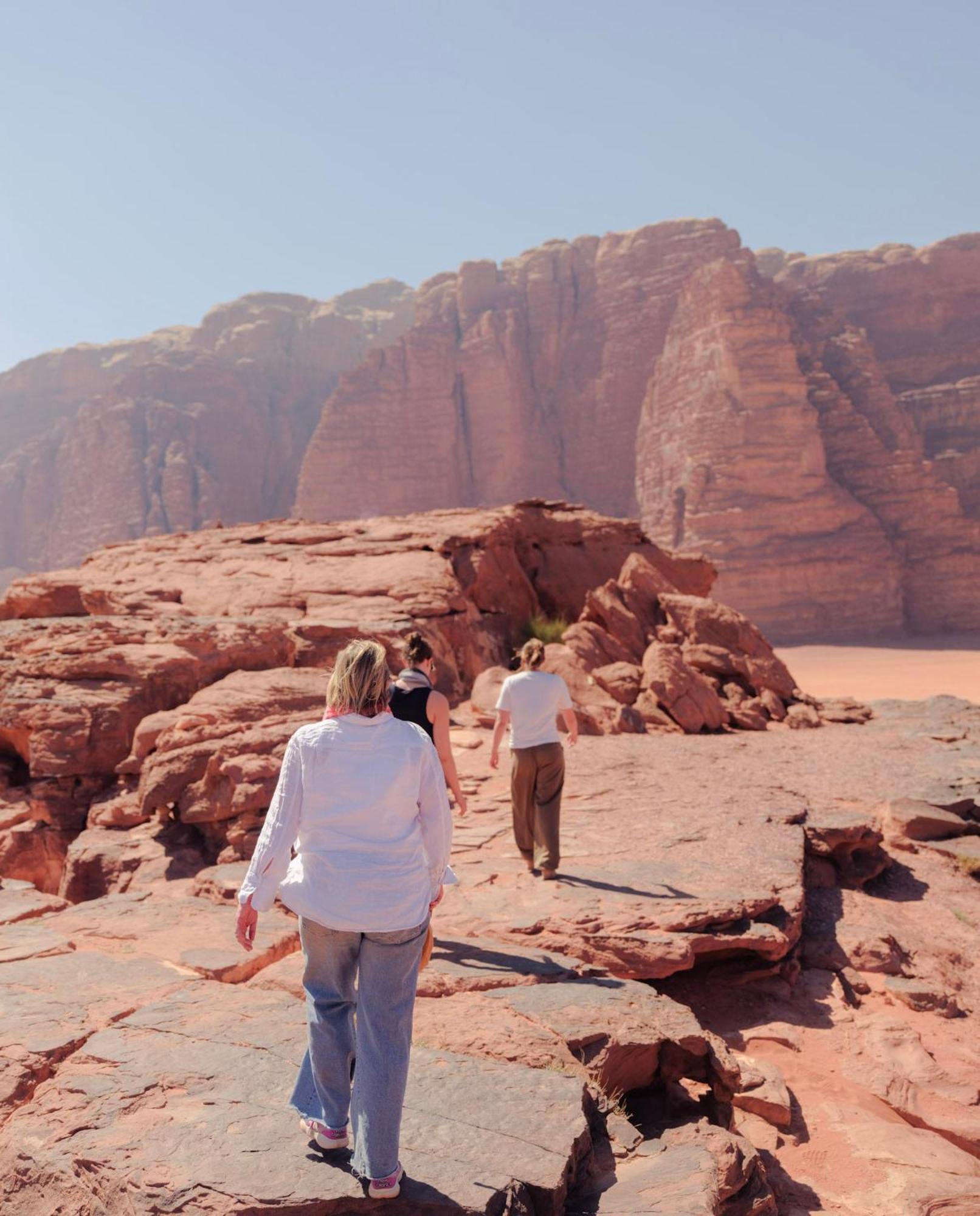 Bedouin Nights Camp Hotel Wadi Rum Ngoại thất bức ảnh