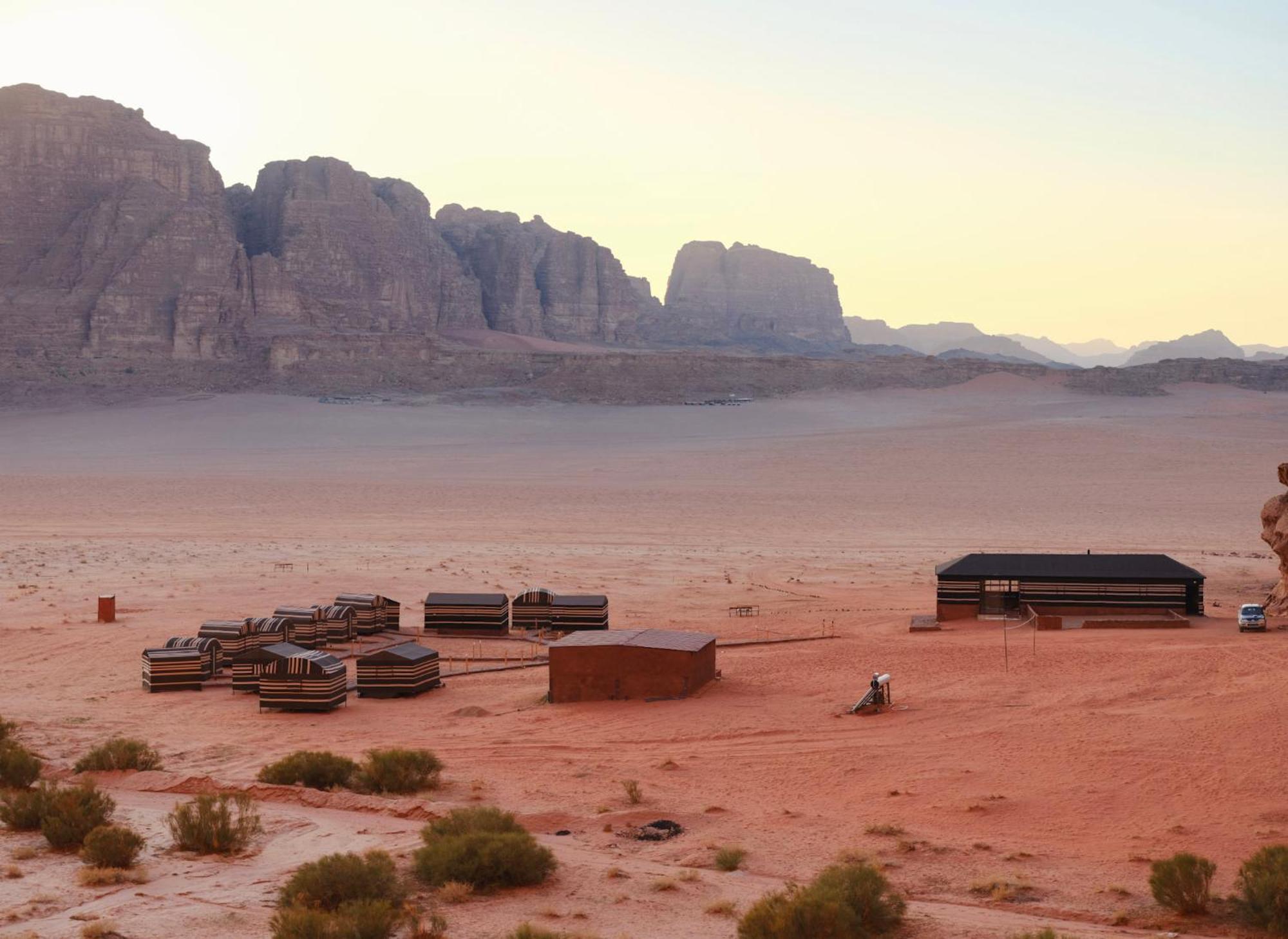 Bedouin Nights Camp Hotel Wadi Rum Ngoại thất bức ảnh