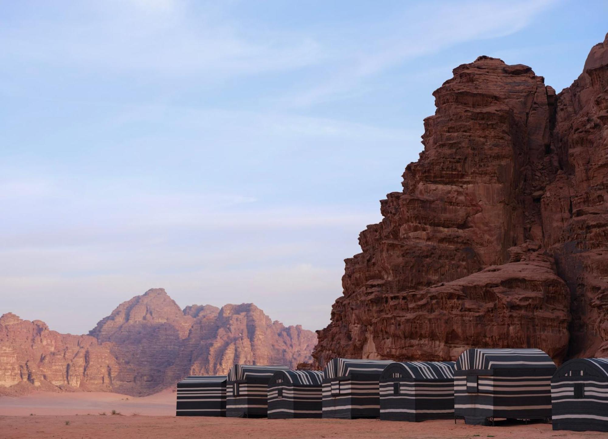 Bedouin Nights Camp Hotel Wadi Rum Ngoại thất bức ảnh